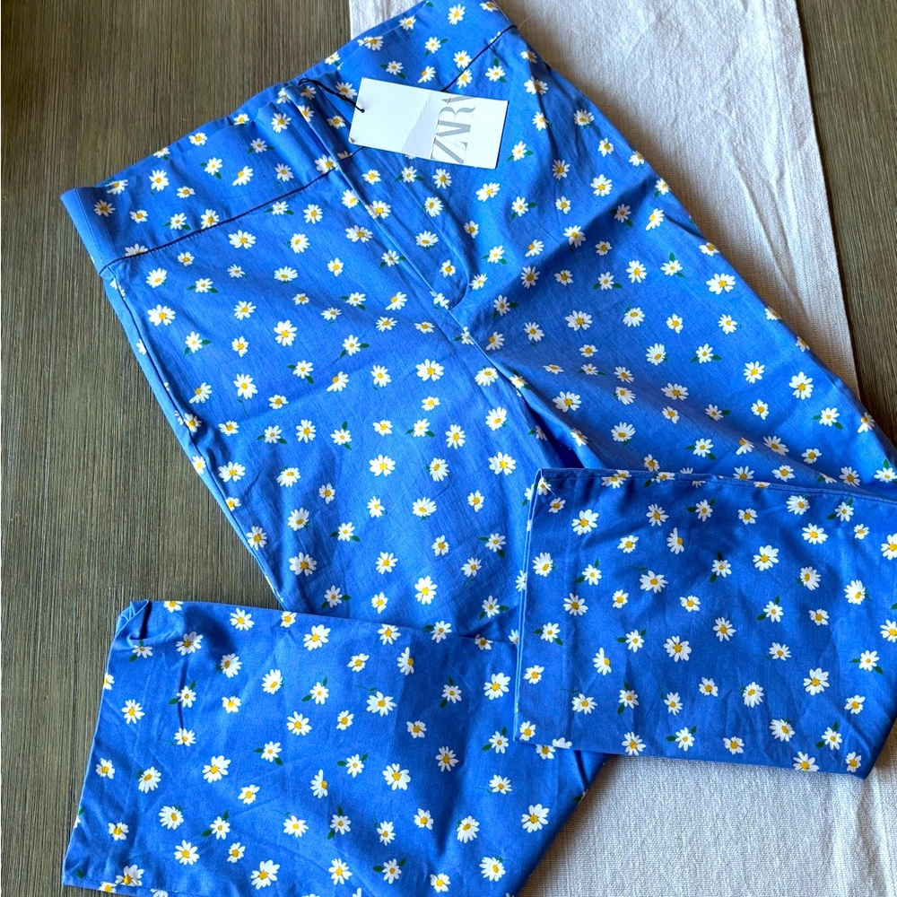 NWT Zara medium crop pant blue daisys summer🌼🌼 (A)